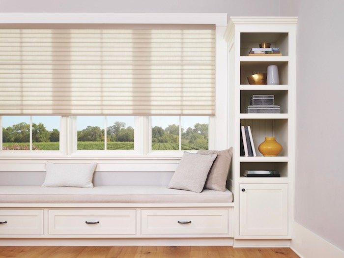Bedroom Design With Window Treatments and Furnitures